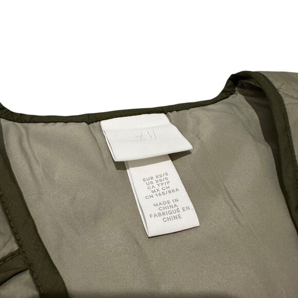 H&M Quilted Oversized Water Repellent Vest Size XS/S - Picture 2 of 6